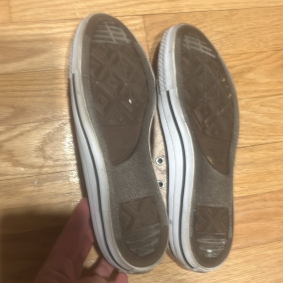 Like new!! Converse slip-on sneakers - Picture 3 of 6